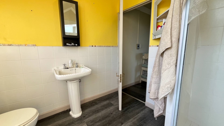 6 Bedroom Property for Sale in Herolds Bay Western Cape
